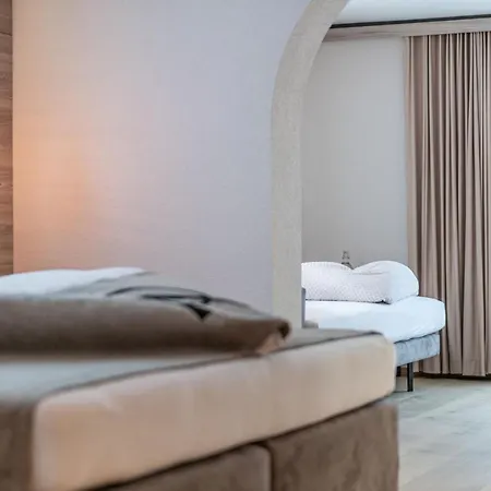 מלון Genusshotel Alpenblick 4*