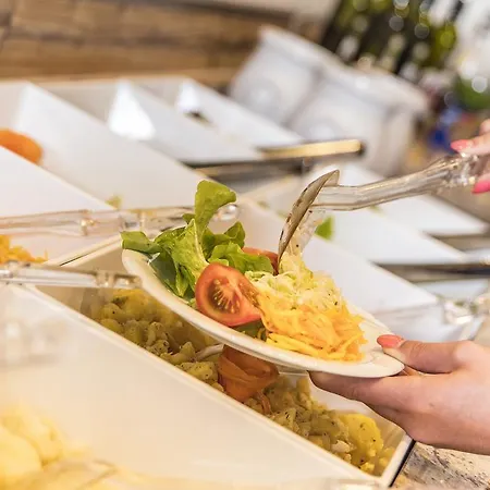 Hotel Genusshotel Alpenblick 4*